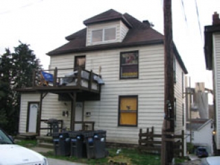 521 McLane Ave., Apt. A 1 Bedroom Apartment within House $565