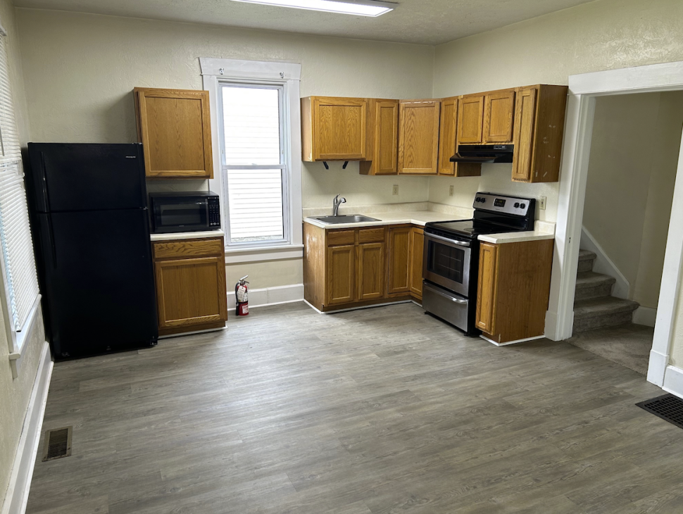 4 Bedroom Apartment within House $2000 Fairmont WV