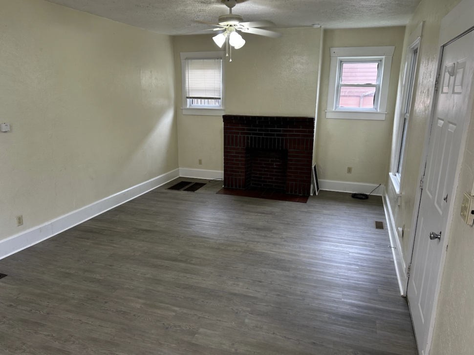 Apartment within Houses in Fairmont WV