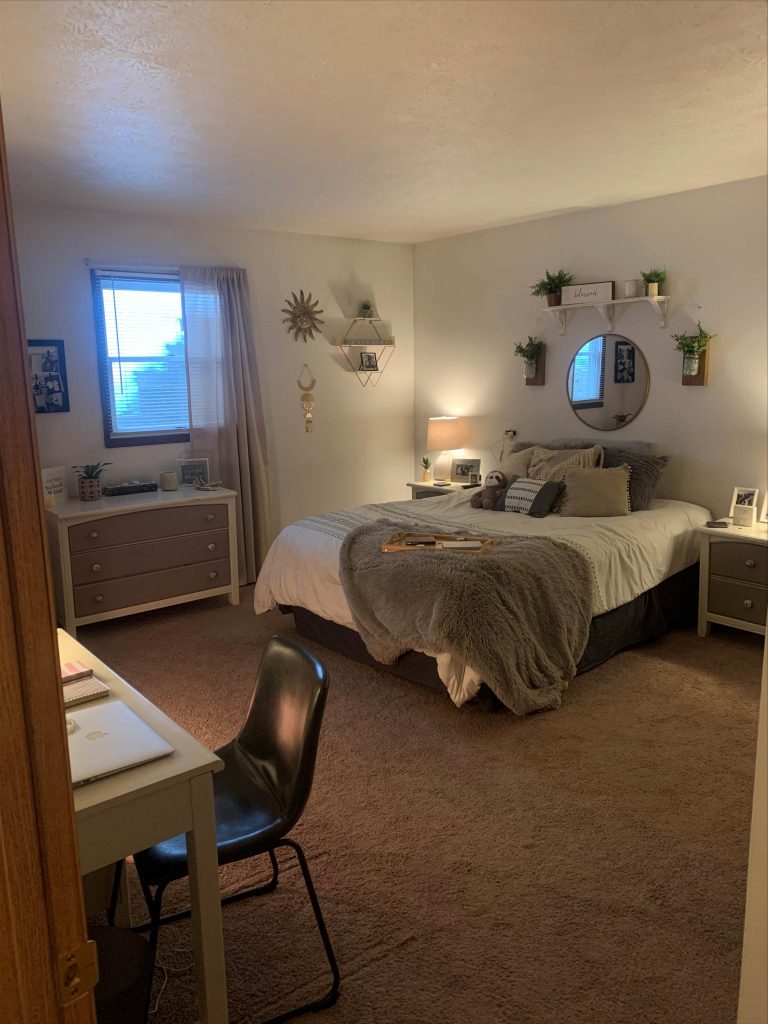 3 bed / 1 bath Inglewood Blvd. Large private deck Morgantown WV