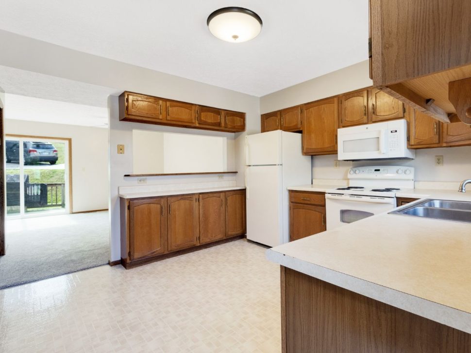 Photo of 200 Cedarstone Drive (4)