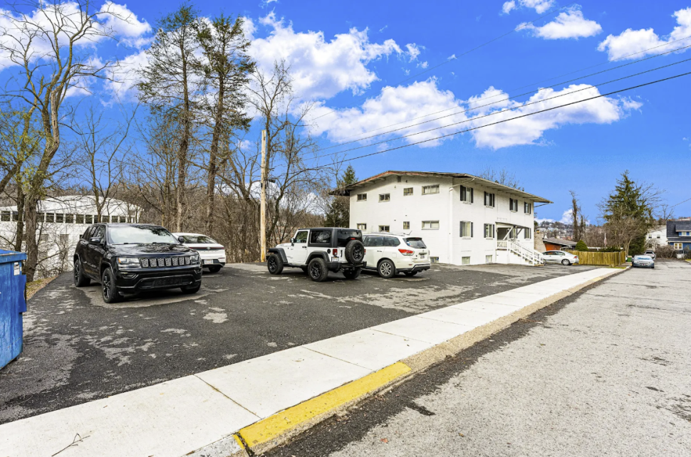 Pine Ridge Apartments Vulcan Properties 1, 2 & 3 Bedroom Apartment / Apartment within House $750 - $950