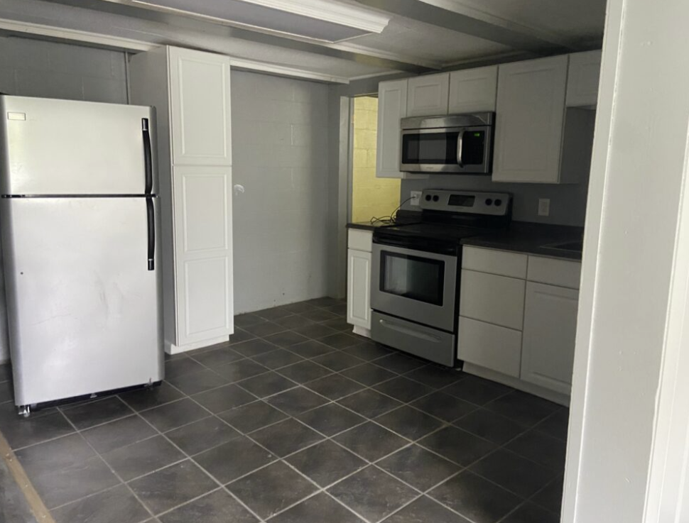 Photo of 275 McCullough St (8)